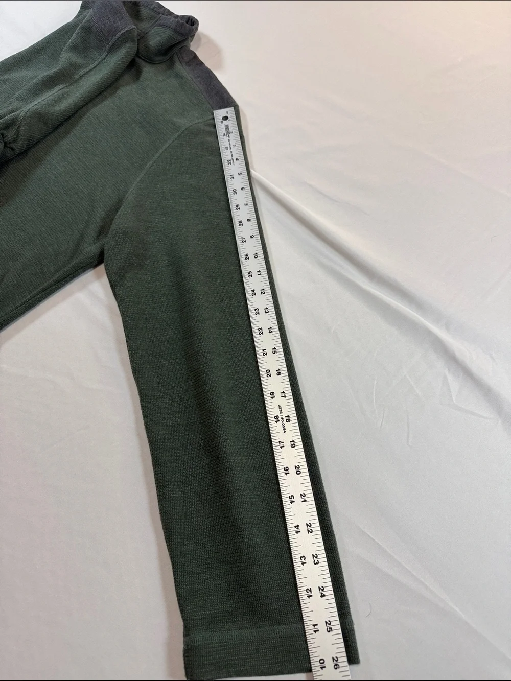 Banana Republic Green Quarter-Zip Pullover with Dark Trim XL